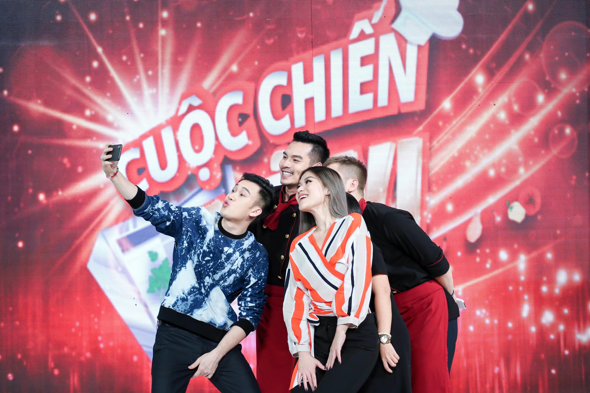 Ngọc Thanh Tâm muốn độn thổ, bỏ về khi bị chê già hơn Dương Triệu Vũ - Ảnh 2. Ngọc Thanh Tâm muốn độn thổ, bỏ về khi bị chê già hơn Dương Triệu Vũ - Ảnh 2.