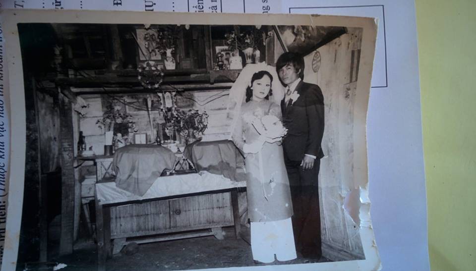 Cư dân mạng lục tung nhà tìm ảnh đám cưới bố mẹ để khoe với bạn bè cho kịp trào lưu - Ảnh 12. Cư dân mạng lục tung nhà tìm ảnh đám cưới bố mẹ để khoe với bạn bè cho kịp trào lưu - Ảnh 12.