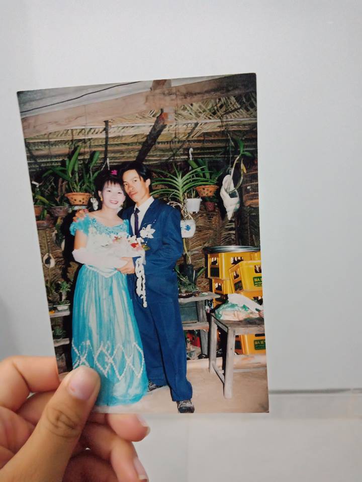 Cư dân mạng lục tung nhà tìm ảnh đám cưới bố mẹ để khoe với bạn bè cho kịp trào lưu - Ảnh 17. Cư dân mạng lục tung nhà tìm ảnh đám cưới bố mẹ để khoe với bạn bè cho kịp trào lưu - Ảnh 17.