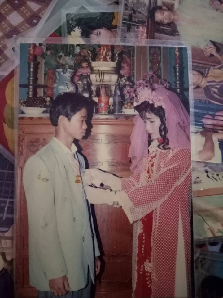 Cư dân mạng lục tung nhà tìm ảnh đám cưới bố mẹ để khoe với bạn bè cho kịp trào lưu - Ảnh 8. Cư dân mạng lục tung nhà tìm ảnh đám cưới bố mẹ để khoe với bạn bè cho kịp trào lưu - Ảnh 8.