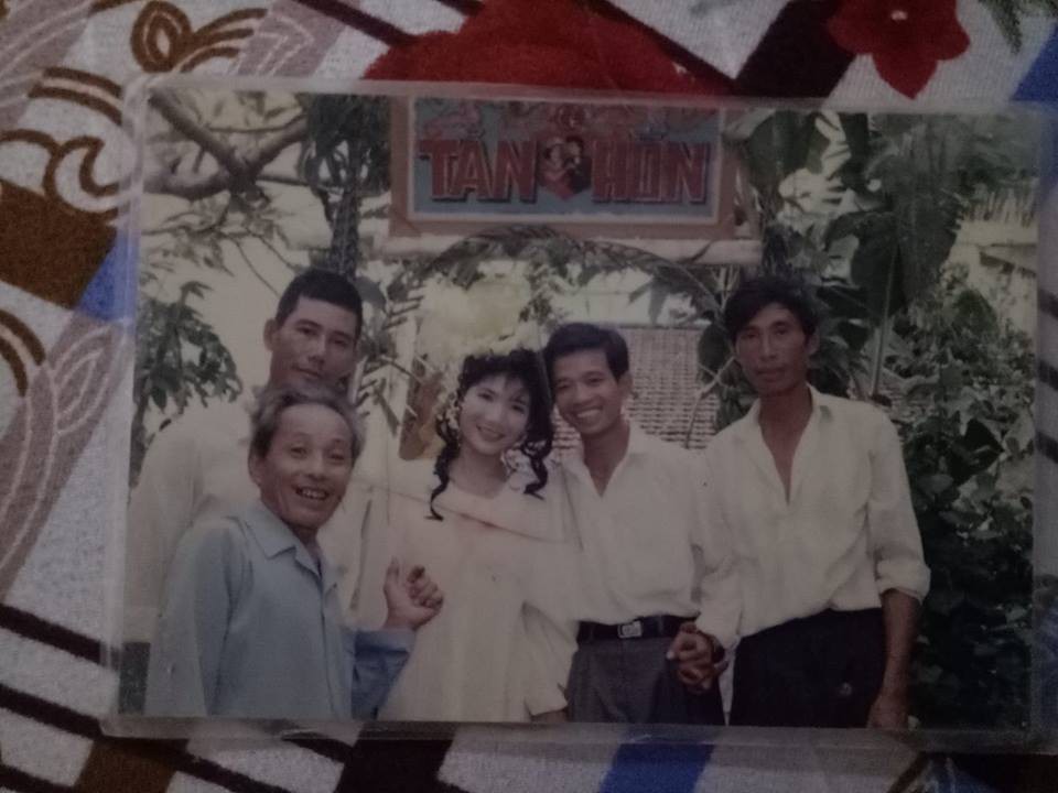 Cư dân mạng lục tung nhà tìm ảnh đám cưới bố mẹ để khoe với bạn bè cho kịp trào lưu - Ảnh 10. Cư dân mạng lục tung nhà tìm ảnh đám cưới bố mẹ để khoe với bạn bè cho kịp trào lưu - Ảnh 10.