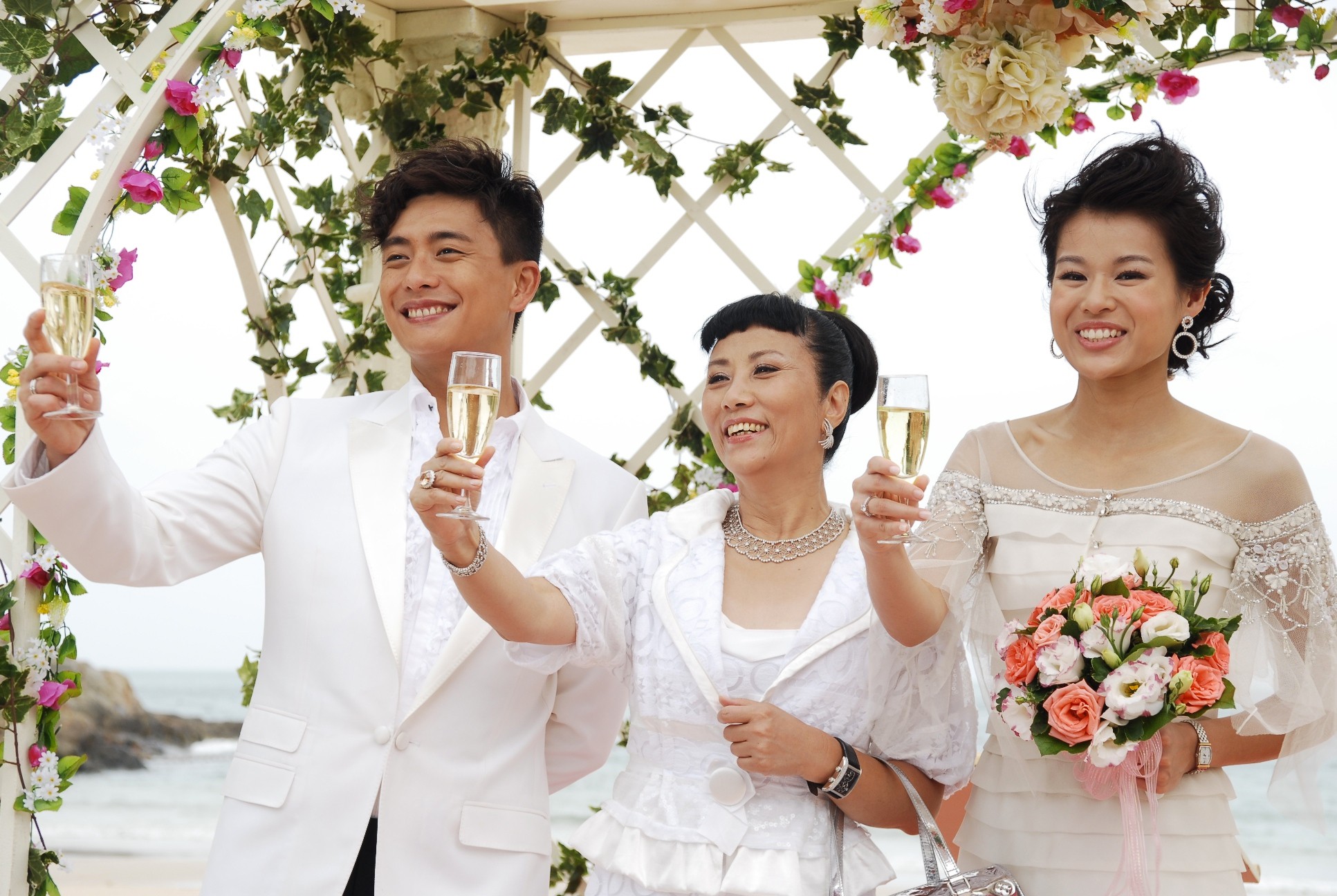 Huỳnh Tông Trạch: Nam thần thích mặc váy tô son nhưng sát gái không ai bằng, chỉ vì thói lăng nhăng mà đánh mất mối tình khắc cốt ghi tâm - Ảnh 5. Huỳnh Tông Trạch: Nam thần thích mặc váy tô son nhưng sát gái không ai bằng, chỉ vì thói lăng nhăng mà đánh mất mối tình khắc cốt ghi tâm - Ảnh 5.