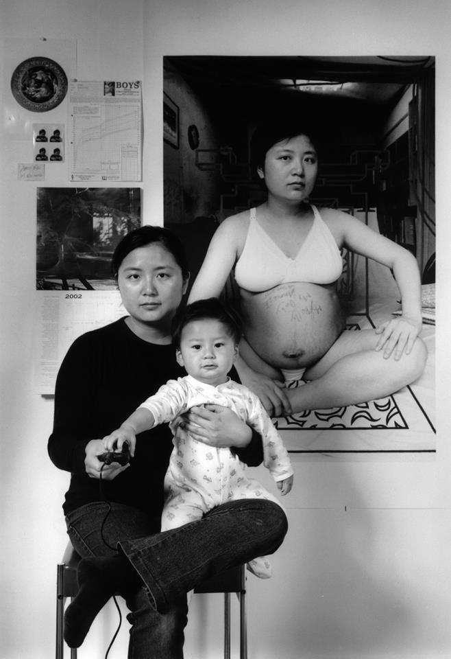 Bộ ảnh bà mẹ đơn thân Đài Loan đang lan truyền trên MXH: Mỗi bức ảnh của hiện tại bao gồm cả những năm tháng trưởng thành của con - Ảnh 2.