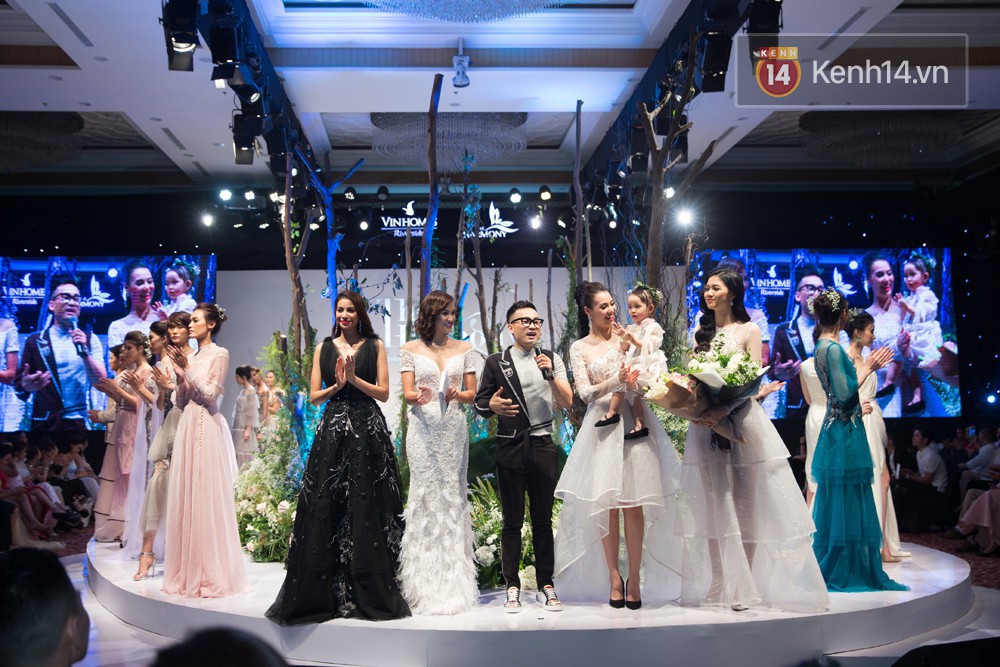 Hương Giang vắng mặt trong màn catwalk chung với Phạm Hương và đây là nguyên nhân - Ảnh 1. Hương Giang vắng mặt trong màn catwalk chung với Phạm Hương và đây là nguyên nhân - Ảnh 1.