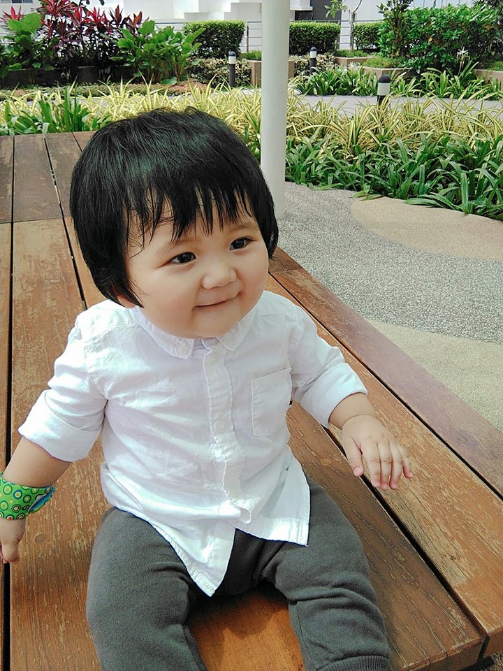 Mẹ đi đ&acirc;u, con đu theo đấy - Bộ ảnh mẹ Việt chia sẻ khiến h&agrave;ng ngh&igrave;n mẹ c&oacute; con nhỏ đồng cảm - Ảnh 12.