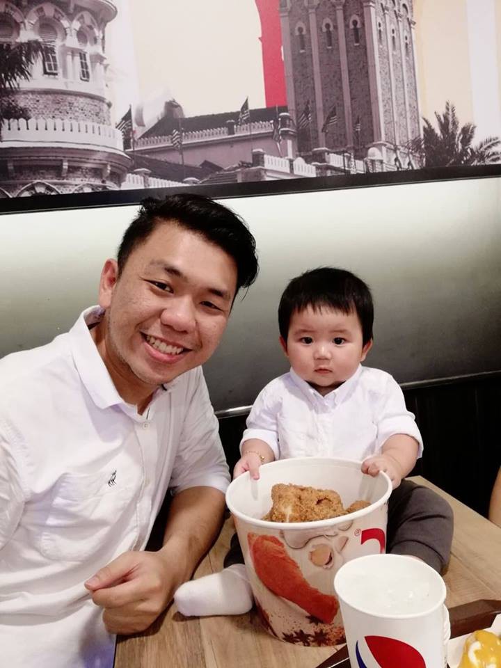 Mẹ đi đ&acirc;u, con đu theo đấy - Bộ ảnh mẹ Việt chia sẻ khiến h&agrave;ng ngh&igrave;n mẹ c&oacute; con nhỏ đồng cảm - Ảnh 17.