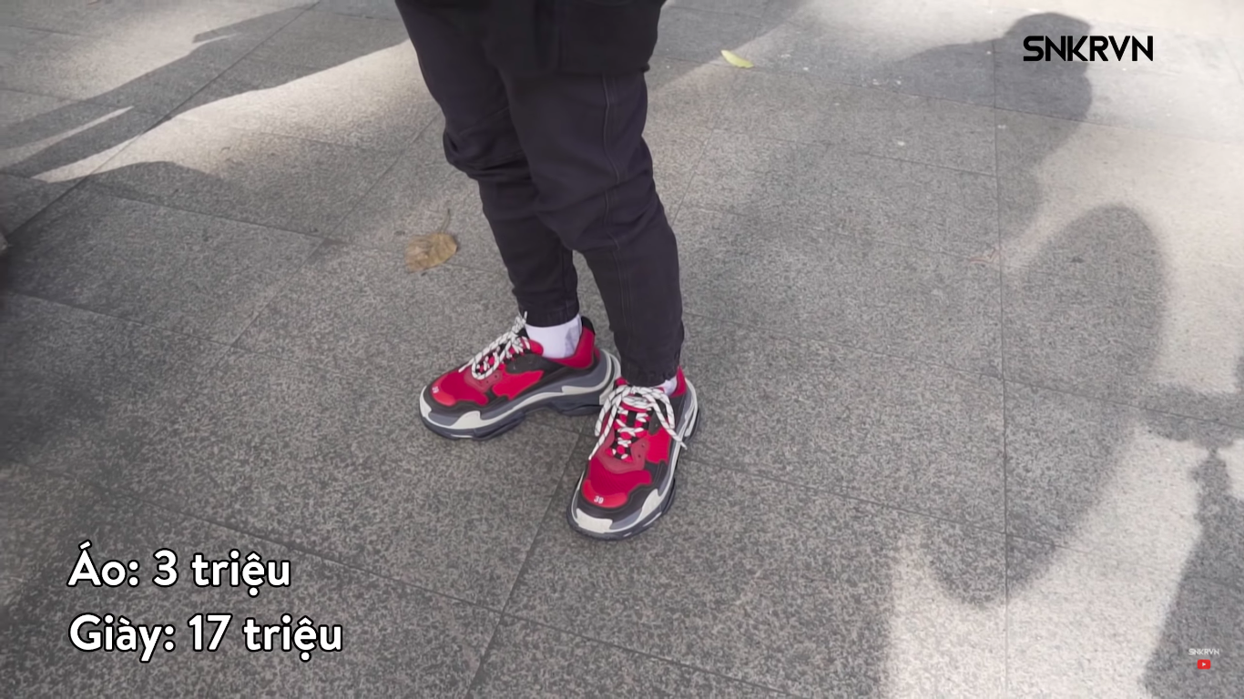 Clip: Xem giới trẻ Việt tự bóc set đồ của mình tại Sneaker Fest 2018 mà choáng, có bộ lên đến cả trăm triệu đồng! - Ảnh 13. Clip: Xem giới trẻ Việt tự bóc set đồ của mình tại Sneaker Fest 2018 mà choáng, có bộ lên đến cả trăm triệu đồng! - Ảnh 13.