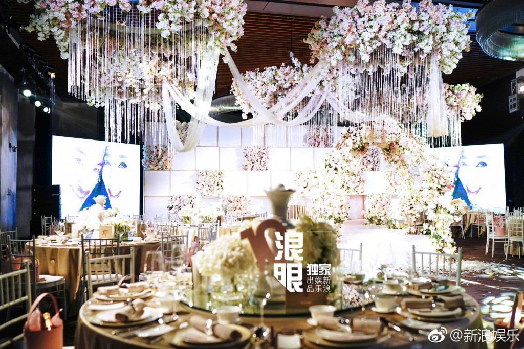 Đ&aacute;m cưới Cbiz g&acirc;y sốt v&igrave; Trần Kh&ocirc;n lần đầu ti&ecirc;n nhận lời l&agrave;m ph&ugrave; rể - Ảnh 9.