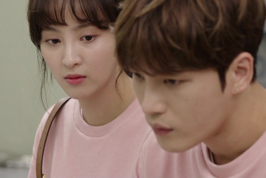 Chồng cả năm mới về muộn một h&ocirc;m, vợ liền cho ngủ ngo&agrave;i v&agrave; cuộc h&ocirc;n nh&acirc;n bỗng chốc chệch đường ray - Ảnh 1.