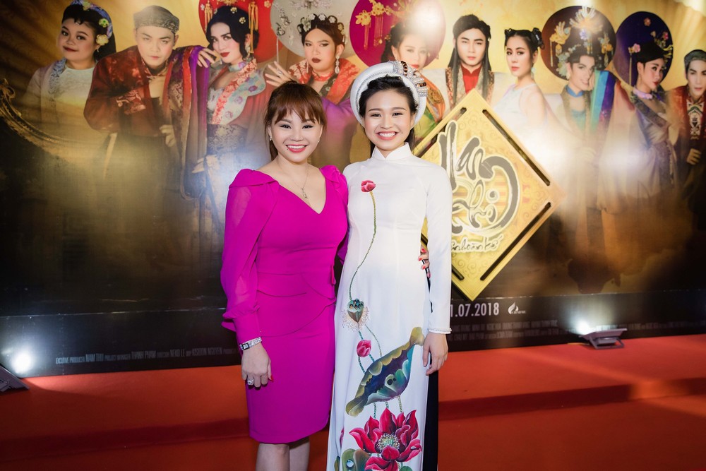 Mẹ con Lê Giang - Lê Lộc lần hiếm hoi xuất hiện cùng nhau sau ồn ào Sau ánh hào quang - Ảnh 3. Mẹ con Lê Giang - Lê Lộc lần hiếm hoi xuất hiện cùng nhau sau ồn ào Sau ánh hào quang - Ảnh 3.