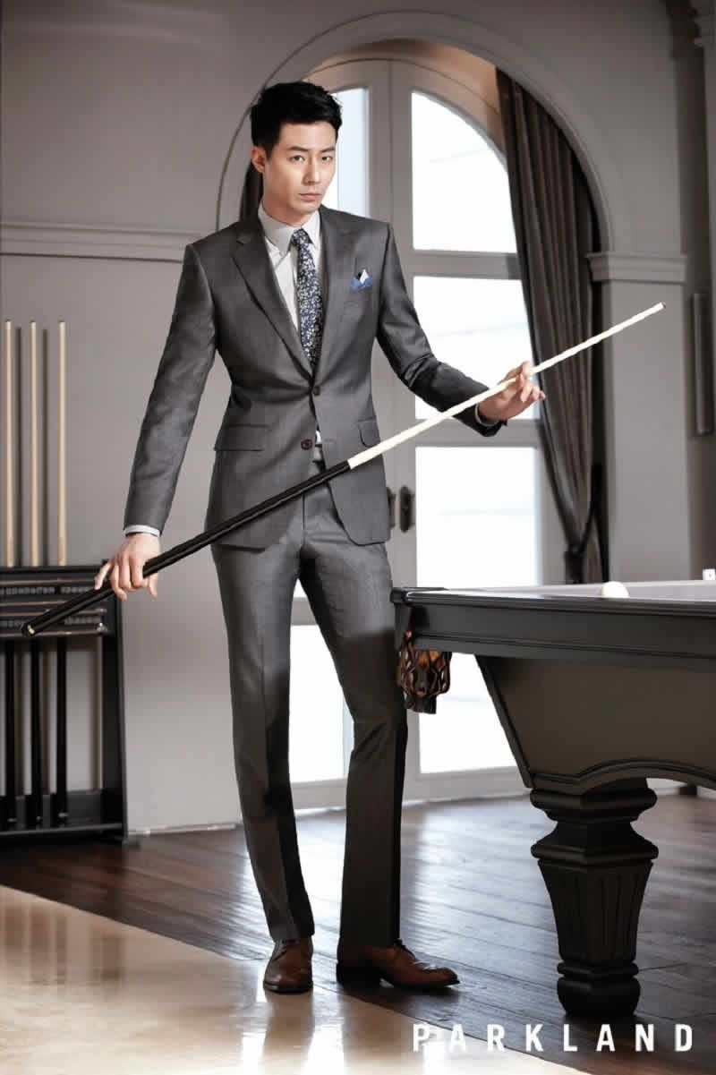 T&agrave;i tử Jo In Sung dạo phố Việt Nam: Đi d&eacute;p l&agrave;o, d&aacute;ng đứng bến tre nhưng vẫn khiến fan vỡ tim v&igrave; ngoại h&igrave;nh - Ảnh 6.