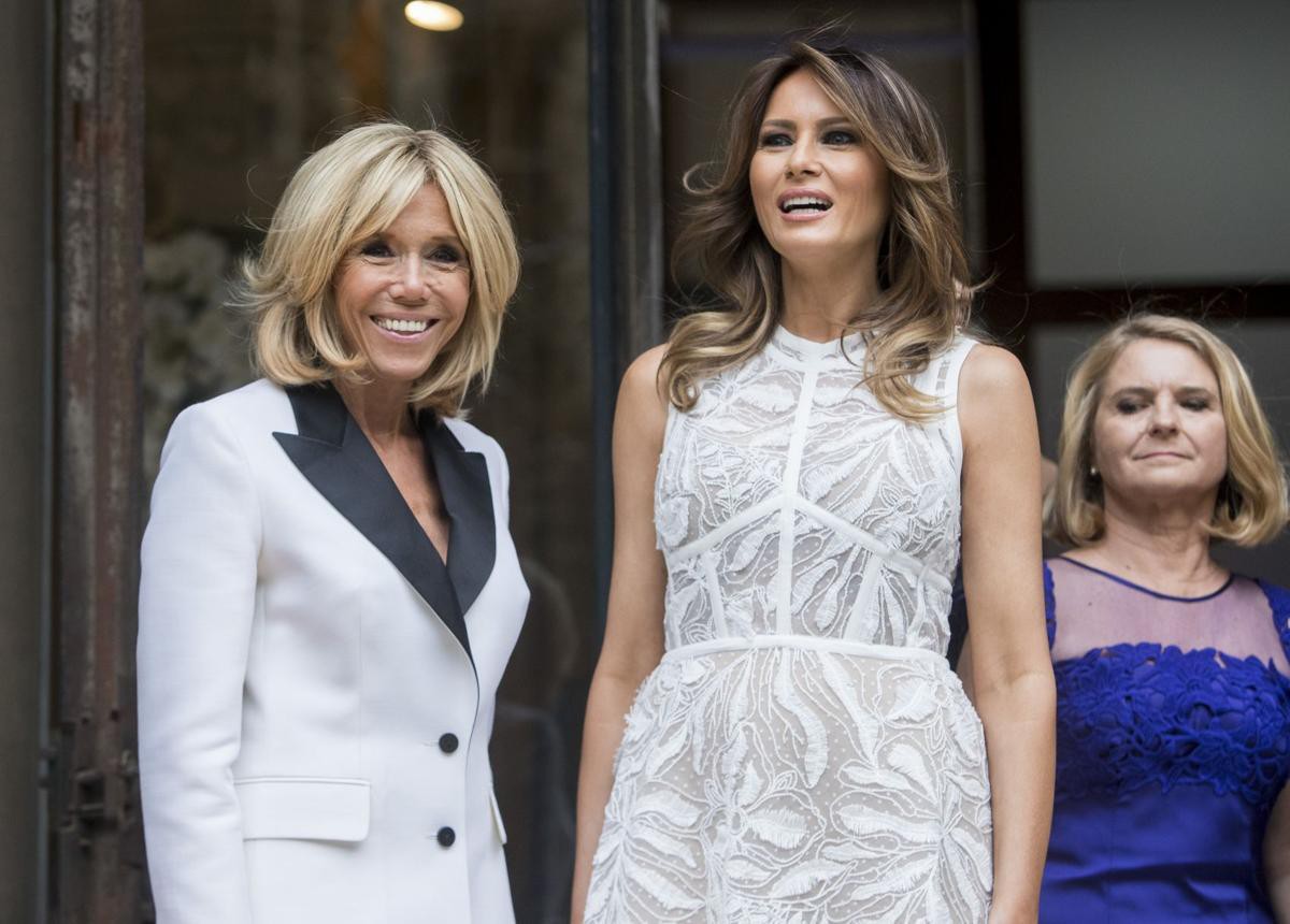 C&ugrave;ng một khung h&igrave;nh mới thấy kh&aacute;c biệt trong phong c&aacute;ch của Đệ nhất phu nh&acirc;n Mỹ v&agrave; Ph&aacute;p lớn đến thế n&agrave;o - Ảnh 4.