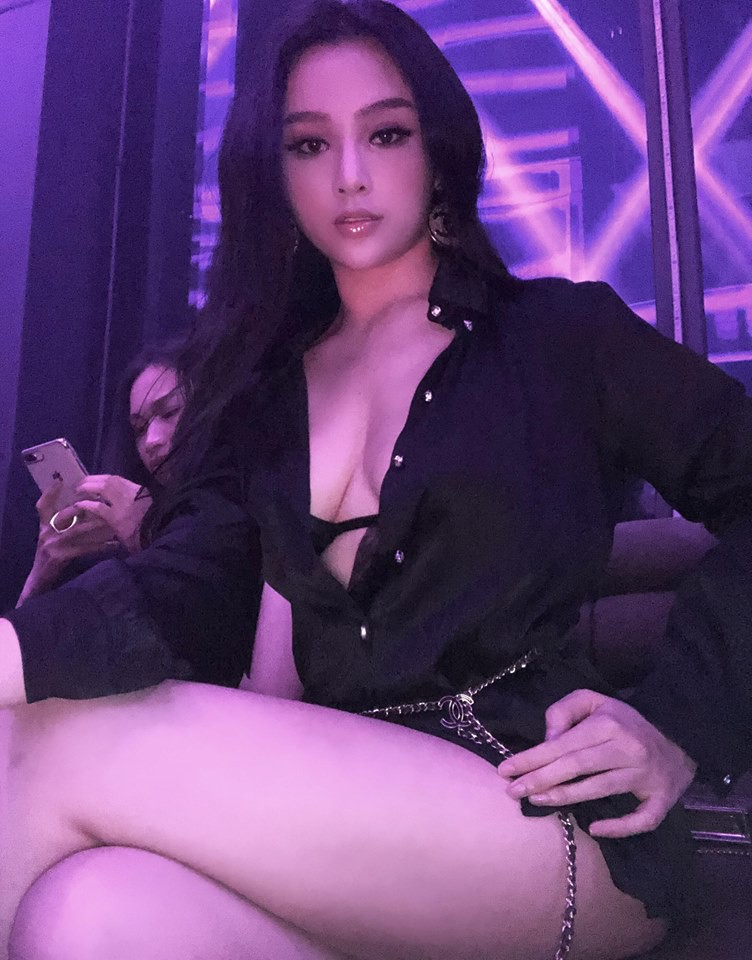 Cuối tuần của hot mom: B&agrave; x&atilde; Việt Anh c&ugrave;ng chồng đi resort sau scandal lộ ảnh t&igrave;nh tứ với Quế V&acirc;n, Huyền Baby khoe body sexy h&uacute;t mắt - Ảnh 3.