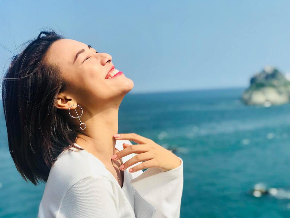 Hơn 1 năm đường tình đôi ngả, Hoàng Oanh đỏ bạc còn Huỳnh Anh đen bạc đen cả tình - Ảnh 4. Hơn 1 năm đường tình đôi ngả, Hoàng Oanh đỏ bạc còn Huỳnh Anh đen bạc đen cả tình - Ảnh 4.