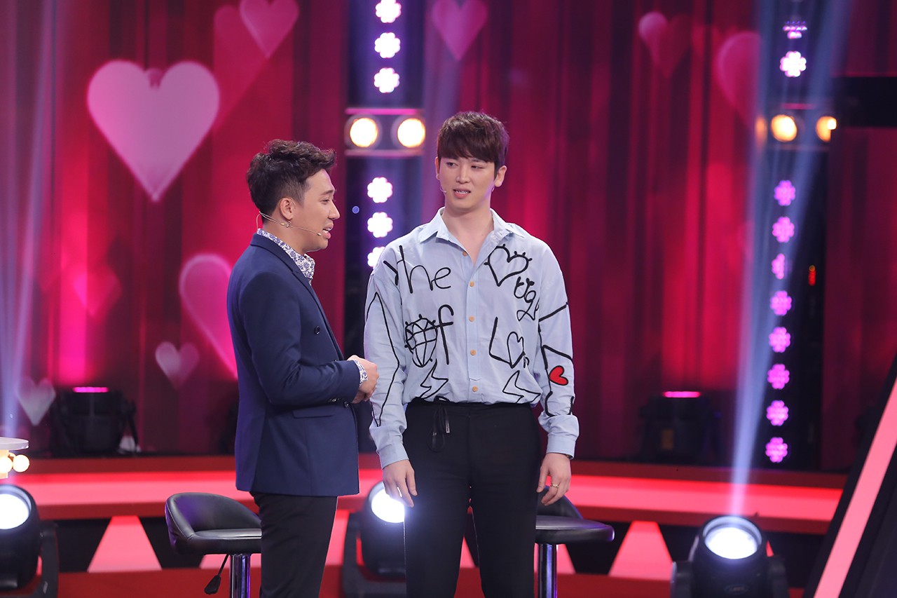 Mỹ nam I can see your voice khiến c&ocirc; g&aacute;i xinh đẹp muốn đẻ 7 đứa con!  - Ảnh 1.