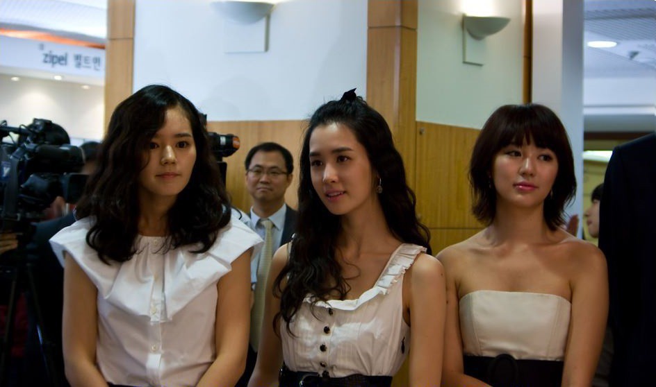 Top mỹ nh&acirc;n H&agrave;n g&acirc;y tranh c&atilde;i về nhan sắc nhưng vẫn nổi ầm ầm: Người xuống dốc chỉ v&igrave; 1 c&acirc;u n&oacute;i, kẻ vướng scandal ngoại t&igrave;nh - Ảnh 46.