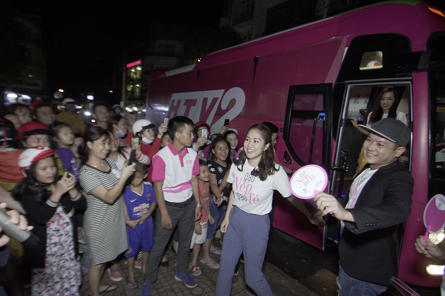 htv2hanh-trinh-gao-nep-gao-te-den-moi-nha-cho-buon-ma-thuot-4-1531915424866974654539.jpg