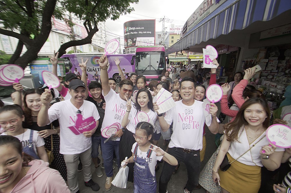 htv2hanh-trinh-gao-nep-gao-te-den-moi-nha-cho-con-3-15319152880981473156196.jpg