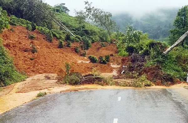 Y&ecirc;n B&aacute;i: 10 người chết v&agrave; mất t&iacute;ch do mưa lũ, nhiều x&atilde; bị chia cắt - Ảnh 1.