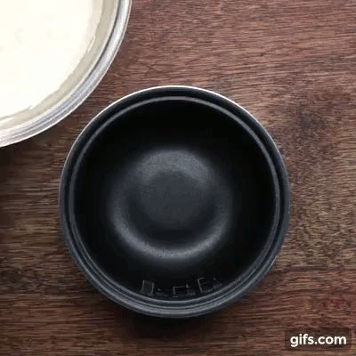 Kh&ocirc;ng cần l&ograve; nướng, chỉ cần 4 bước đơn giản t&ocirc;i đ&atilde; l&agrave;m được đĩa b&aacute;nh thơm lừng hấp dẫn như thế n&agrave;y - Ảnh 6.