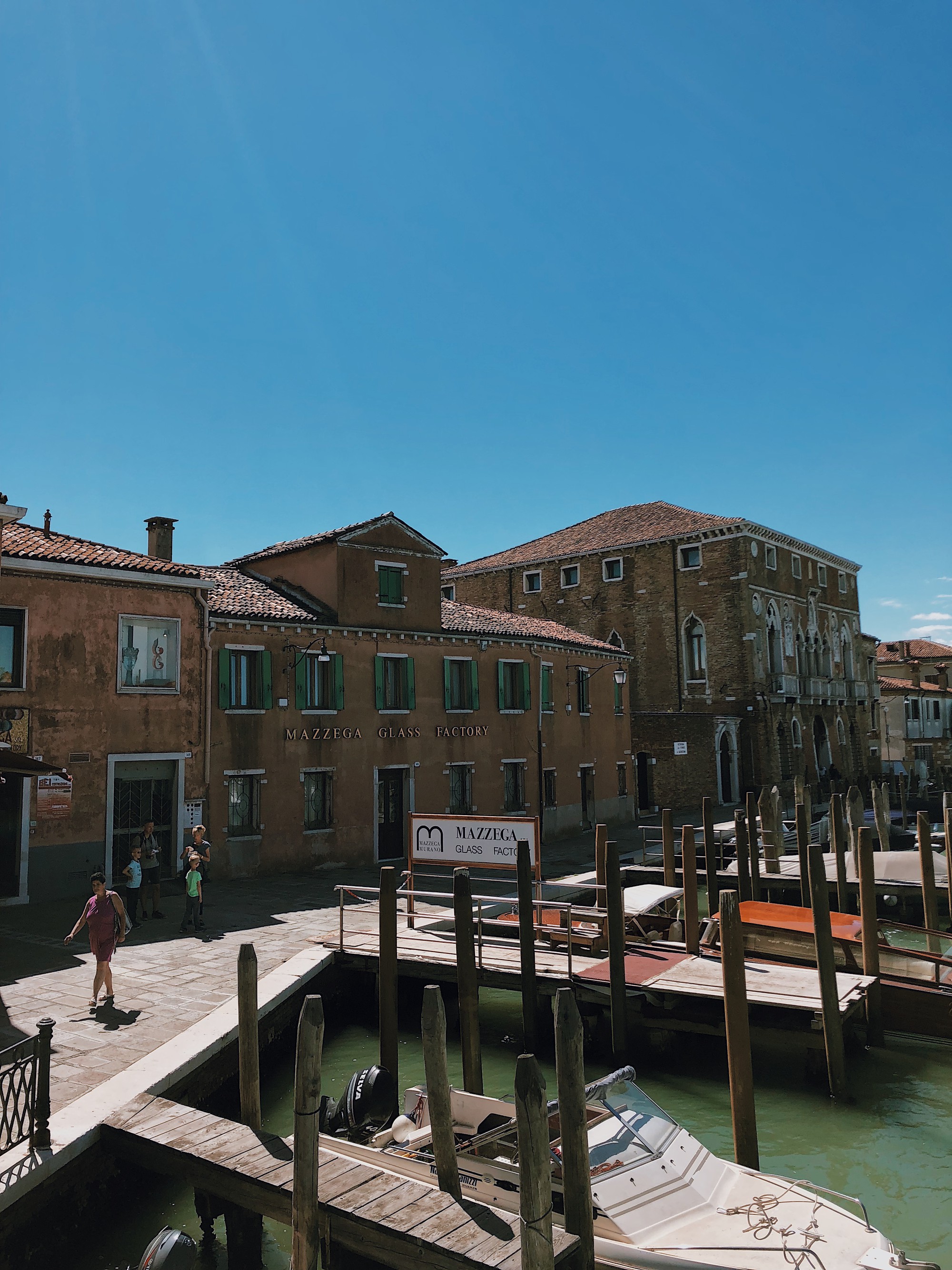 Burano v&agrave; Murano - hai h&ograve;n đảo kỳ diệu phải gh&eacute; khi đến Venice - Ảnh 1.