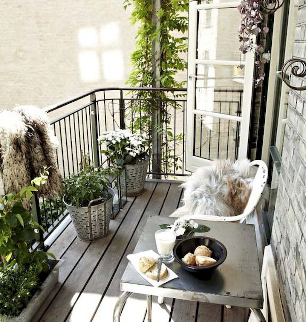 the-top-72-scandinavian-balcony-19-15323125946361264515389.jpg