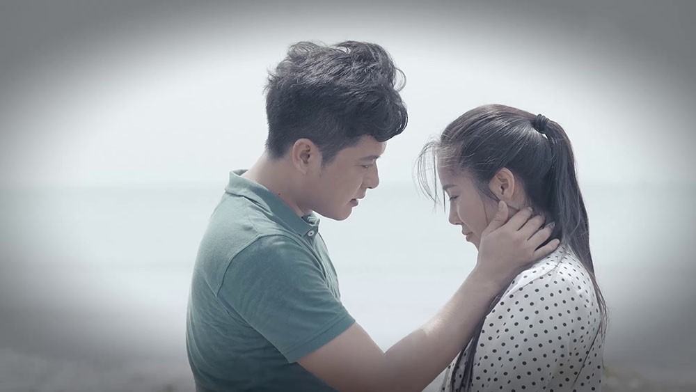 Gạo Nếp Gạo Tẻ: H&oacute;a ra năm xưa Hương cũng v&igrave; hy sinh cho em g&aacute;i rồi mới quen biết g&atilde; chồng bội bạc - Ảnh 3.