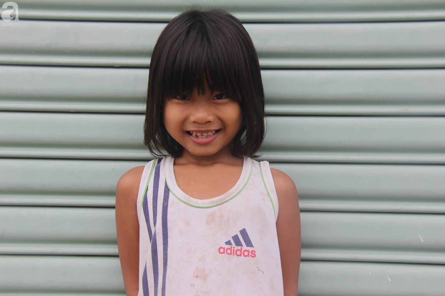 Sau 3 th&aacute;ng, ph&eacute;p m&agrave;u đ&atilde; đến với 7 đứa trẻ sống c&ugrave;ng mẹ khờ v&agrave; b&agrave; ngoại bệnh tật - Ảnh 14.