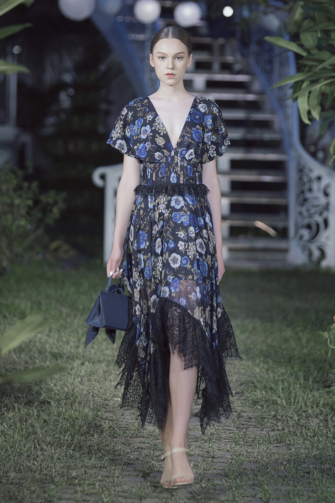 032romance-adrian-kiengcan-15309285334481604131501