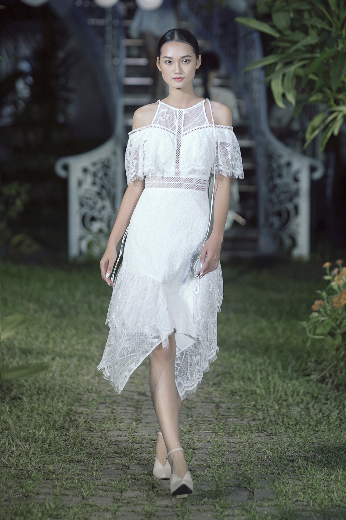 041romance-adrian-kiengcan-15309286975802054309132