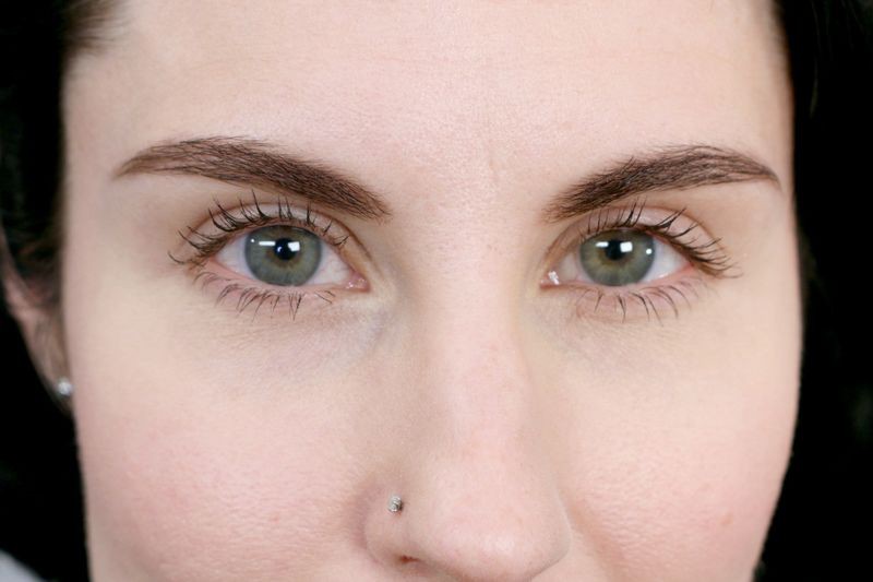 Chỉ cần d&ugrave;ng th&ecirc;m 1 sản phẩm n&agrave;y, bạn sẽ kh&ocirc;ng lo mascara bị nh&ograve;e ngay cả khi mồ h&ocirc;i nhễ nhại  - Ảnh 6.