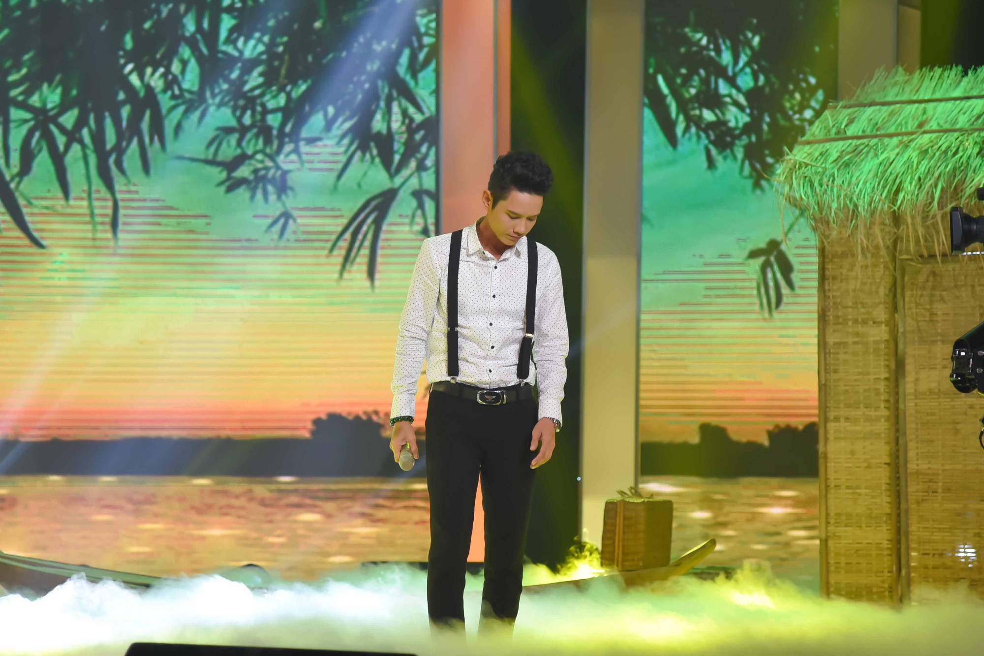 Nguy&ecirc;n Khang g&acirc;y cười kh&ocirc;ng ngớt khi trổ t&agrave;i dịch tiếng N&ugrave;ng tr&ecirc;n s&oacute;ng truyền h&igrave;nh  - Ảnh 13.