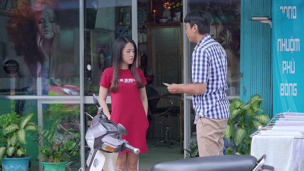 Trơ trẽn như H&acirc;n Gạo nếp gạo tẻ: Ghen tu&ocirc;ng với cả vợ con người y&ecirc;u cũ - Ảnh 3.