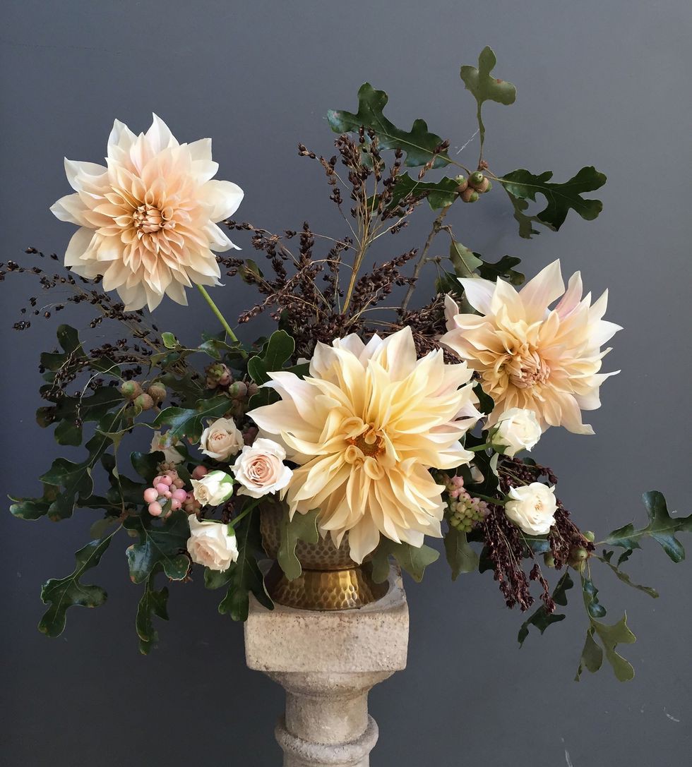 fall-flower-arrangements-06-1500992771-15338683035342105438061.jpg