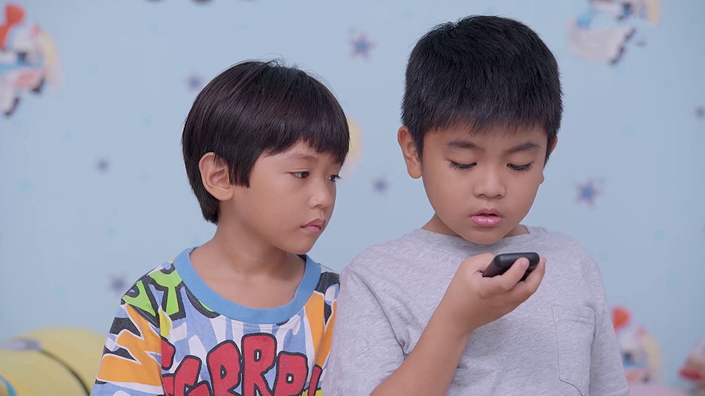 Đ&agrave;n &ocirc;ng h&egrave;n hạ đến mức n&agrave;y l&agrave; c&ugrave;ng: C&ocirc;ng v&igrave; b&aacute;m v&aacute;y nh&acirc;n t&igrave;nh m&agrave; bỏ rơi con, khiến đứa trẻ gặp tai nạn - Ảnh 2.