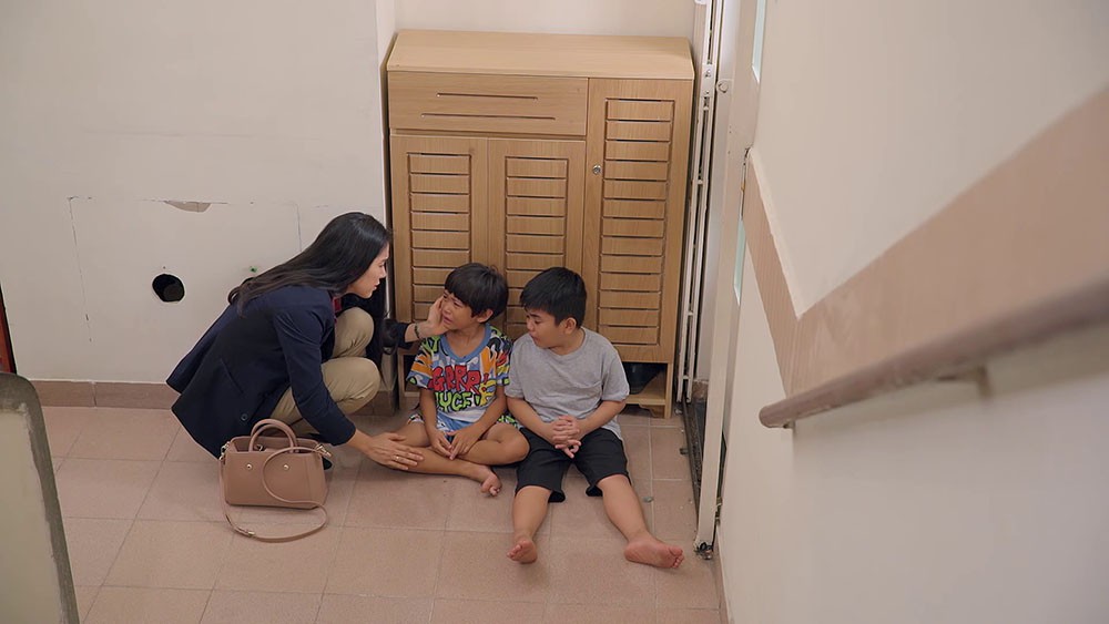 Đ&agrave;n &ocirc;ng h&egrave;n hạ đến mức n&agrave;y l&agrave; c&ugrave;ng: C&ocirc;ng v&igrave; b&aacute;m v&aacute;y nh&acirc;n t&igrave;nh m&agrave; bỏ rơi con, khiến đứa trẻ gặp tai nạn - Ảnh 5.