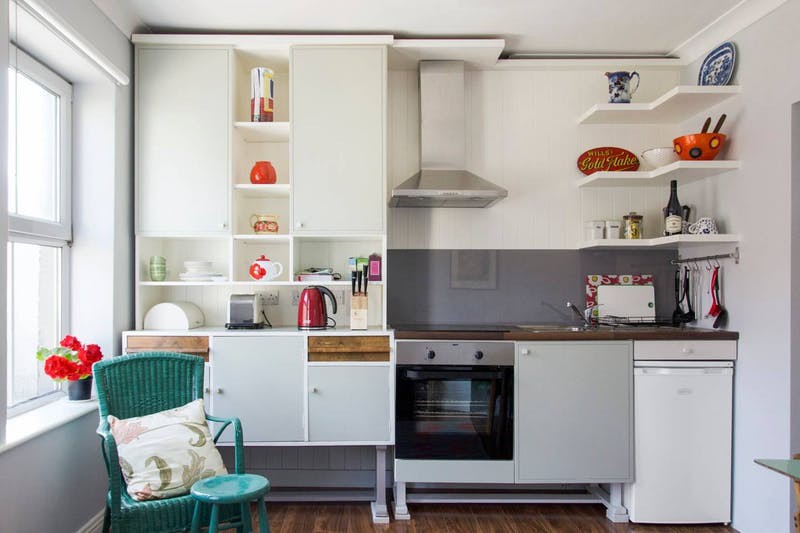 10 ý tưởng lưu trữ tuyệt vời giúp không gian nhà bếp nhỏ đến mấy cũng gọn gàng - Ảnh 7.