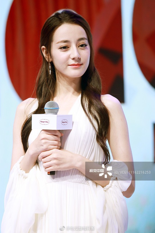 Địch Lệ Nhiệt Ba xuất hiện lung linh tại sự kiện: Vẻ đẹp ti&ecirc;n nữ gi&aacute;ng trần l&agrave; c&oacute; thật! - Ảnh 12.