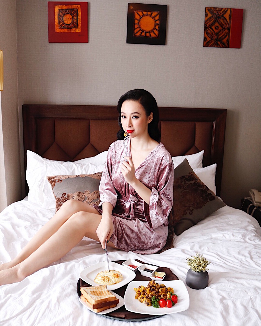 Soi nhất cử nhất động của sao Việt (19/8) - Ảnh 8. Soi nhất cử nhất động của sao Việt (19/8) - Ảnh 8.