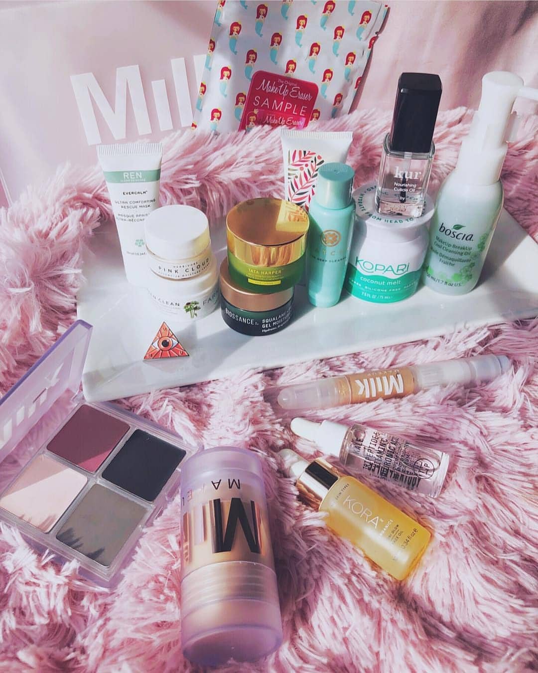 Muốn da khỏe đẹp bền l&acirc;u, chống l&atilde;o h&oacute;a th&igrave; bạn đừng bỏ qua 3 gạch đầu d&ograve;ng n&agrave;y từ chuy&ecirc;n gia da liễu - Ảnh 2.