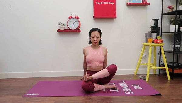 Đánh bay stress lại giúp giãn nở hông nhờ những bài tập yoga của HLV Hana Giang Anh - Ảnh 6.