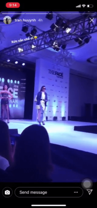Clip “chị đại” Thanh Hằng “vồ ếch” nhưng vẫn vô cùng thần thái trong show mở màn The Face 2018 - Ảnh 4. Clip “chị đại” Thanh Hằng “vồ ếch” nhưng vẫn vô cùng thần thái trong show mở màn The Face 2018 - Ảnh 4.