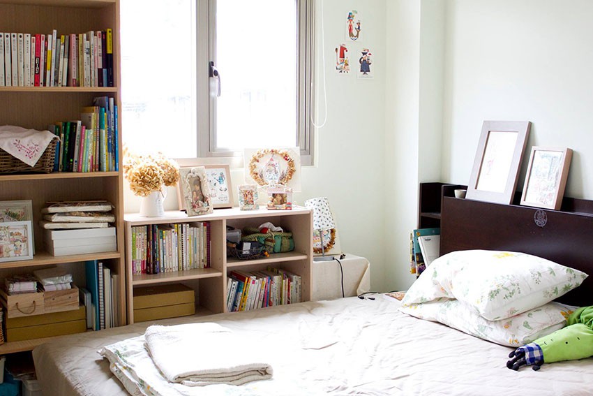 Bất ngờ với cách sắp xếp nội thất gọn gàng, thông minh trong căn hộ đi thuê của cô gái trẻ - Ảnh 4. Bất ngờ với cách sắp xếp nội thất gọn gàng, thông minh trong căn hộ đi thuê của cô gái trẻ - Ảnh 4.