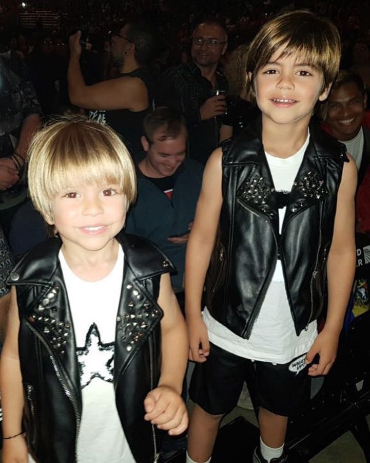 Shakira – bà mẹ nổi tiếng dạy con nói vanh vách không phải 1 hay 2 ngoại ngữ mà là 7 thứ tiếng khác nhau - Ảnh 6. Shakira – bà mẹ nổi tiếng dạy con nói vanh vách không phải 1 hay 2 ngoại ngữ mà là 7 thứ tiếng khác nhau - Ảnh 6.