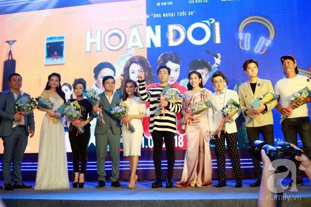 Lần đầu xuất hiện tại nơi công cộng sau Lễ đính hôn, Nhã Phương bất ngờ gầy trơ xương nhưng tự tin khoe nhẫn cưới - Ảnh 30. Lần đầu xuất hiện tại nơi công cộng sau Lễ đính hôn, Nhã Phương bất ngờ gầy trơ xương nhưng tự tin khoe nhẫn cưới - Ảnh 30.