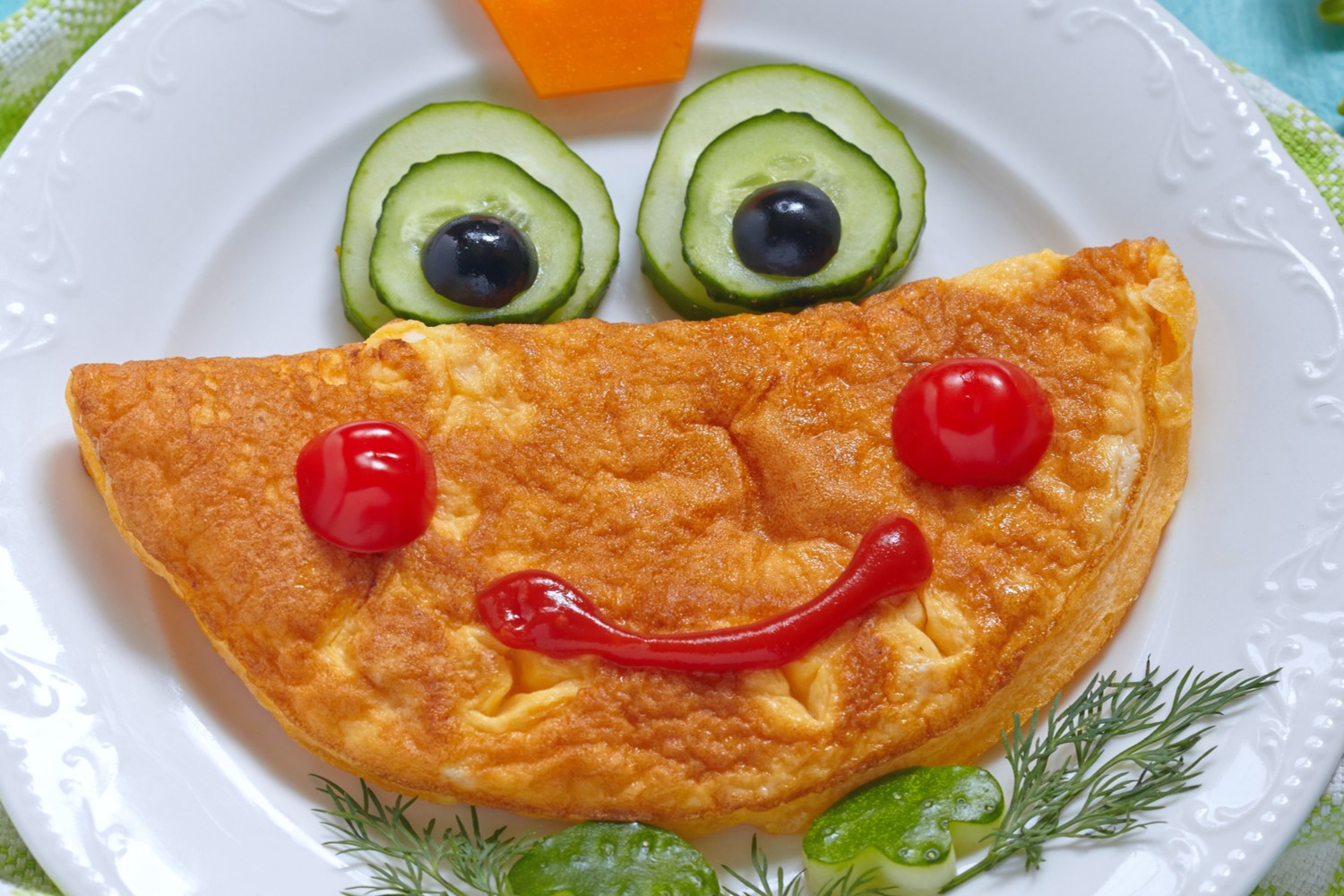 15 sai lầm phổ biến của cha mẹ khiến con trở thành đứa trẻ biếng ăn - Ảnh 2. 15 sai lầm phổ biến của cha mẹ khiến con trở thành đứa trẻ biếng ăn - Ảnh 2.