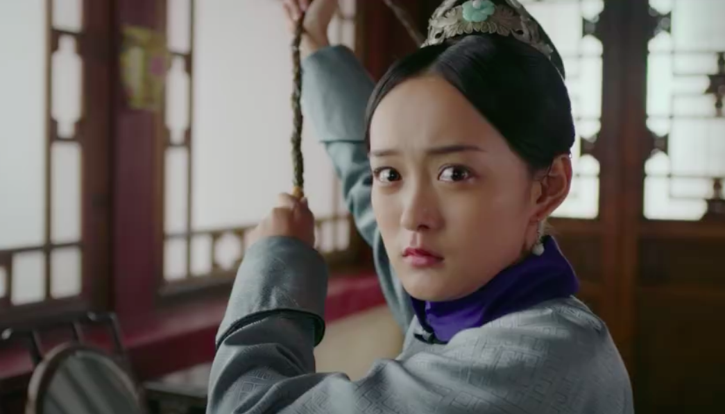 Vừa vào lãnh cung, Như Ý - Châu Tấn vẫn kịp lôi nữ diễn viên có gương mặt giống hệt đàn ông chết cùng - Ảnh 12. Vừa vào lãnh cung, Như Ý - Châu Tấn vẫn kịp lôi nữ diễn viên có gương mặt giống hệt đàn ông chết cùng - Ảnh 12.