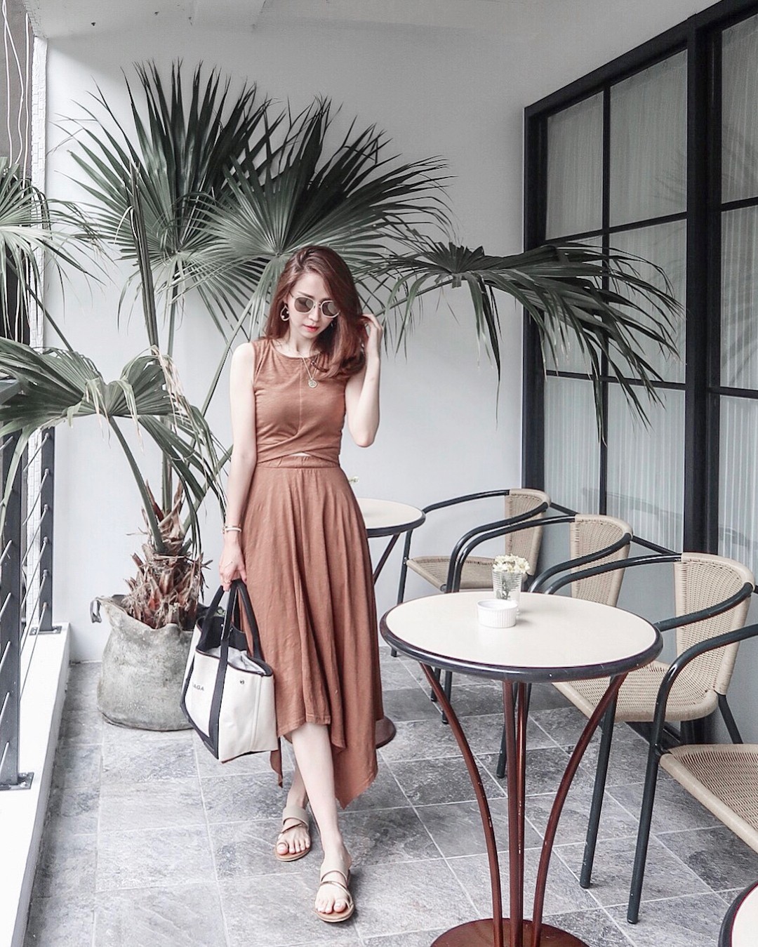 Kỳ nghỉ lễ sắp tới nhất định phải mặc thật đẹp và 15 set đồ này sẽ là nguồn cảm hứng hoàn hảo cho các nàng - Ảnh 9. Kỳ nghỉ lễ sắp tới nhất định phải mặc thật đẹp và 15 set đồ này sẽ là nguồn cảm hứng hoàn hảo cho các nàng - Ảnh 9.