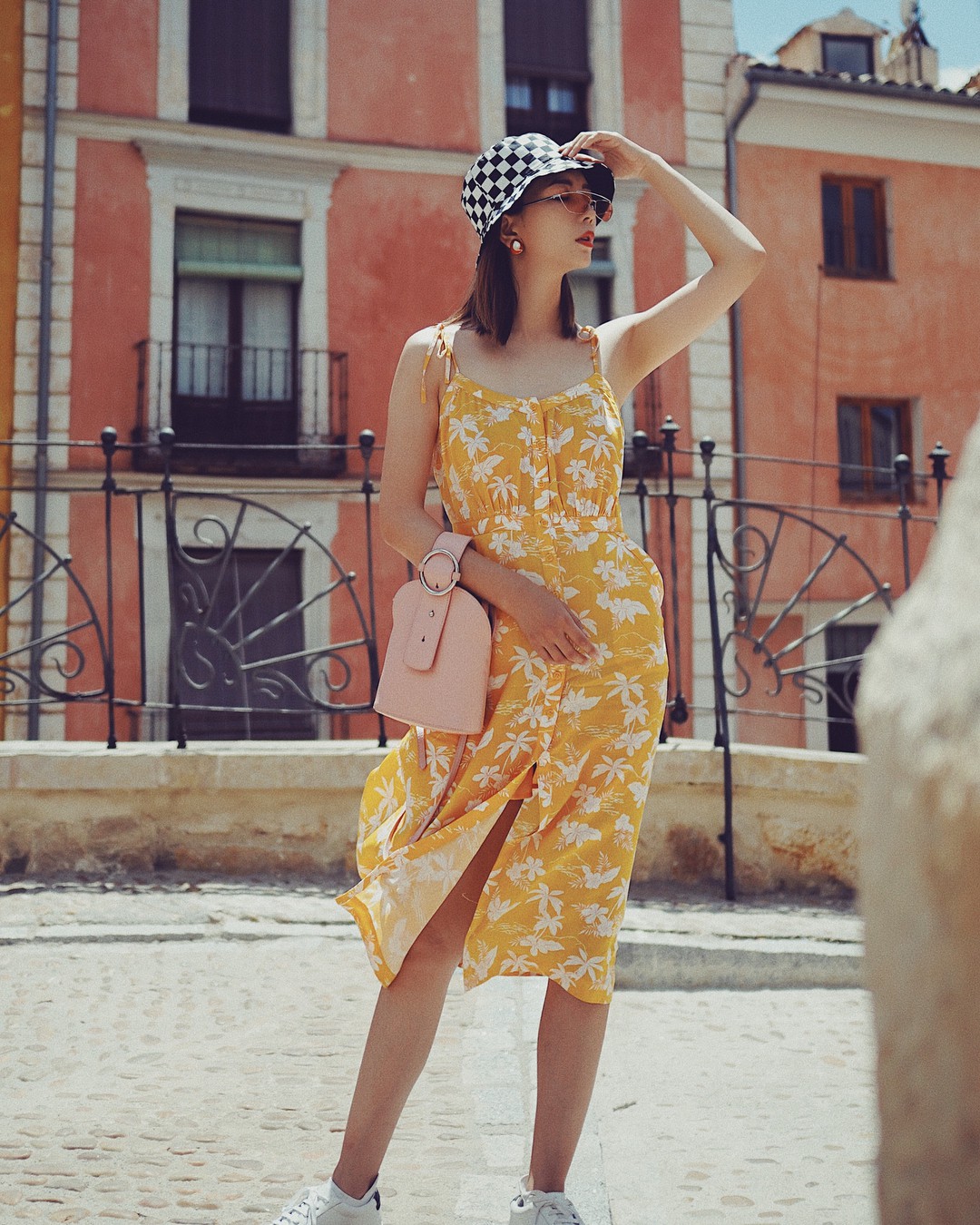 Kỳ nghỉ lễ sắp tới nhất định phải mặc thật đẹp và 15 set đồ này sẽ là nguồn cảm hứng hoàn hảo cho các nàng - Ảnh 1. Kỳ nghỉ lễ sắp tới nhất định phải mặc thật đẹp và 15 set đồ này sẽ là nguồn cảm hứng hoàn hảo cho các nàng - Ảnh 1.