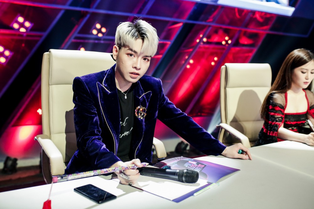 Hương Tràm gây sốc khi hát Từ hôm nay của Chi Pu để thị phạm ở The Debut - Ảnh 5. Hương Tràm gây sốc khi hát Từ hôm nay của Chi Pu để thị phạm ở The Debut - Ảnh 5.